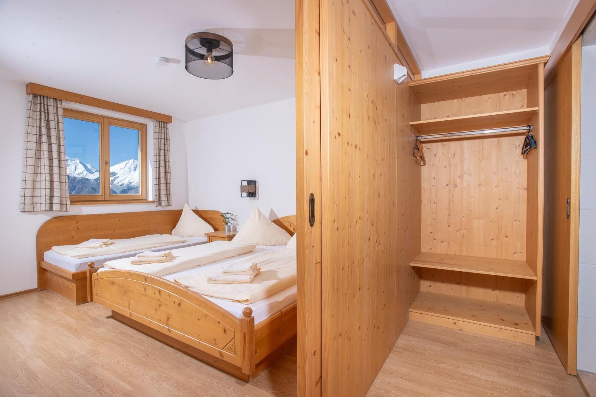 Готель Alpenrelax Krepperhuette Volders Екстер'єр фото